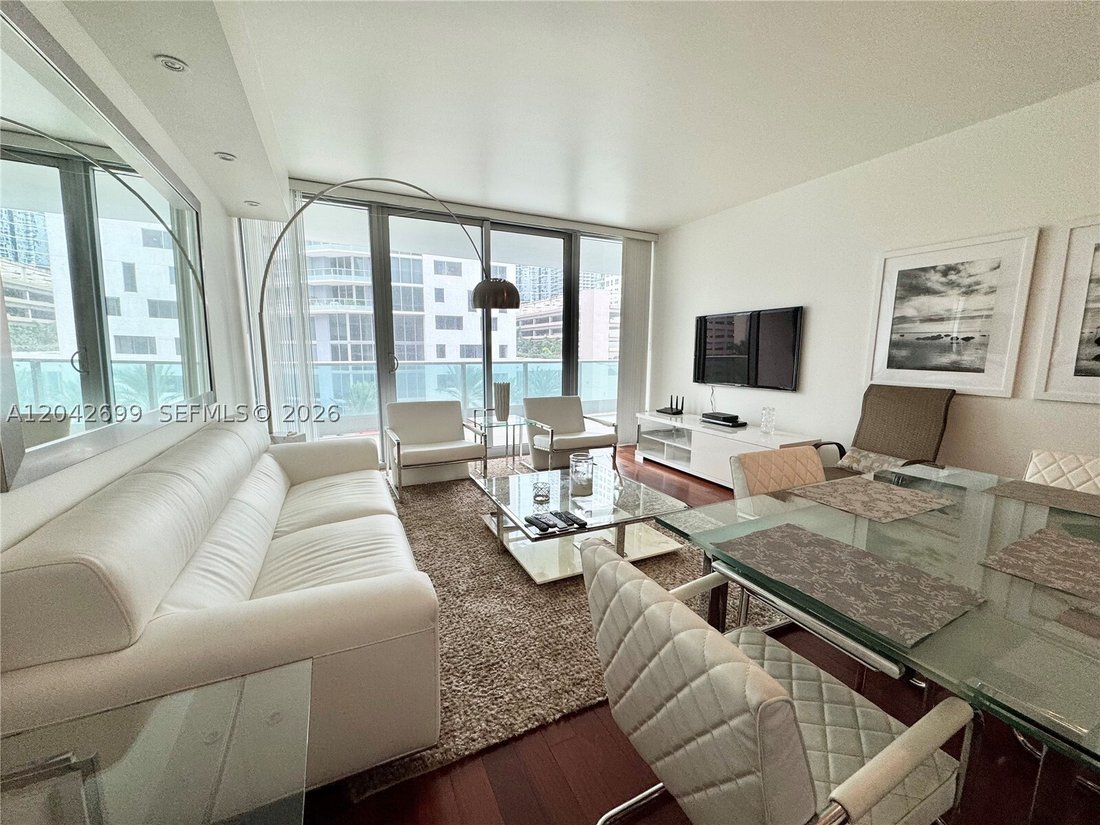 Condo in Miami, Florida, United States 1 - 18270380
