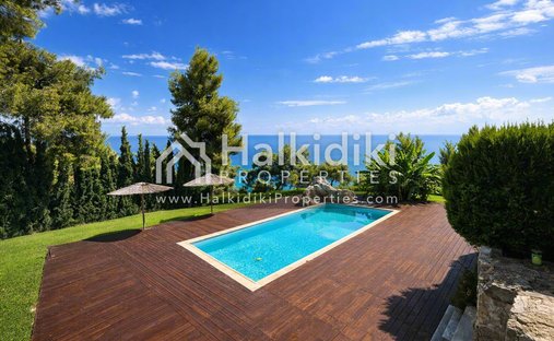 Villa in Kassandra, Macedonia and Thrace, Greece 1