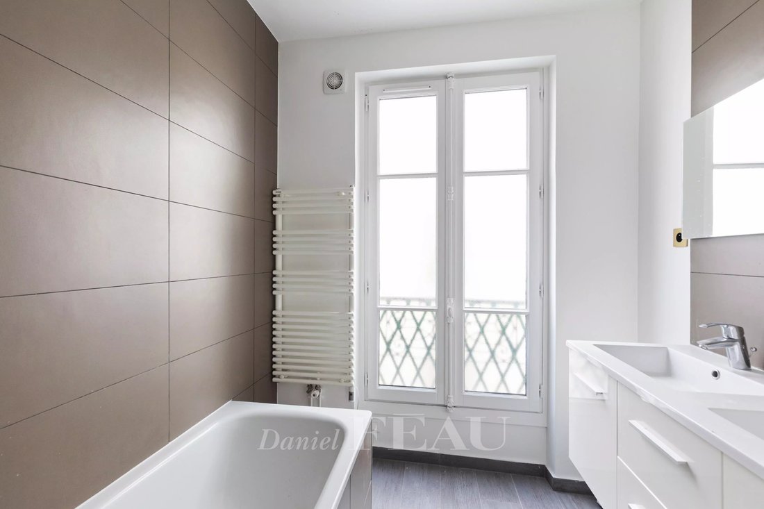 Apartment in Monnaie, Paris 6e Arrondissement, Paris 5 - 18271902