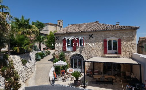 House in Avignon, Provence-Alpes-Côte d'Azur, France 1