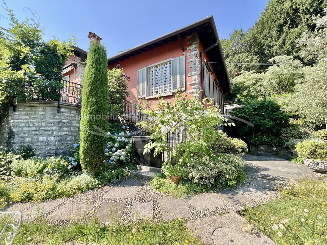Villa in Sagnino-Tavernola-Monte Olimpino, Como, Lombardy 5 - 18275660