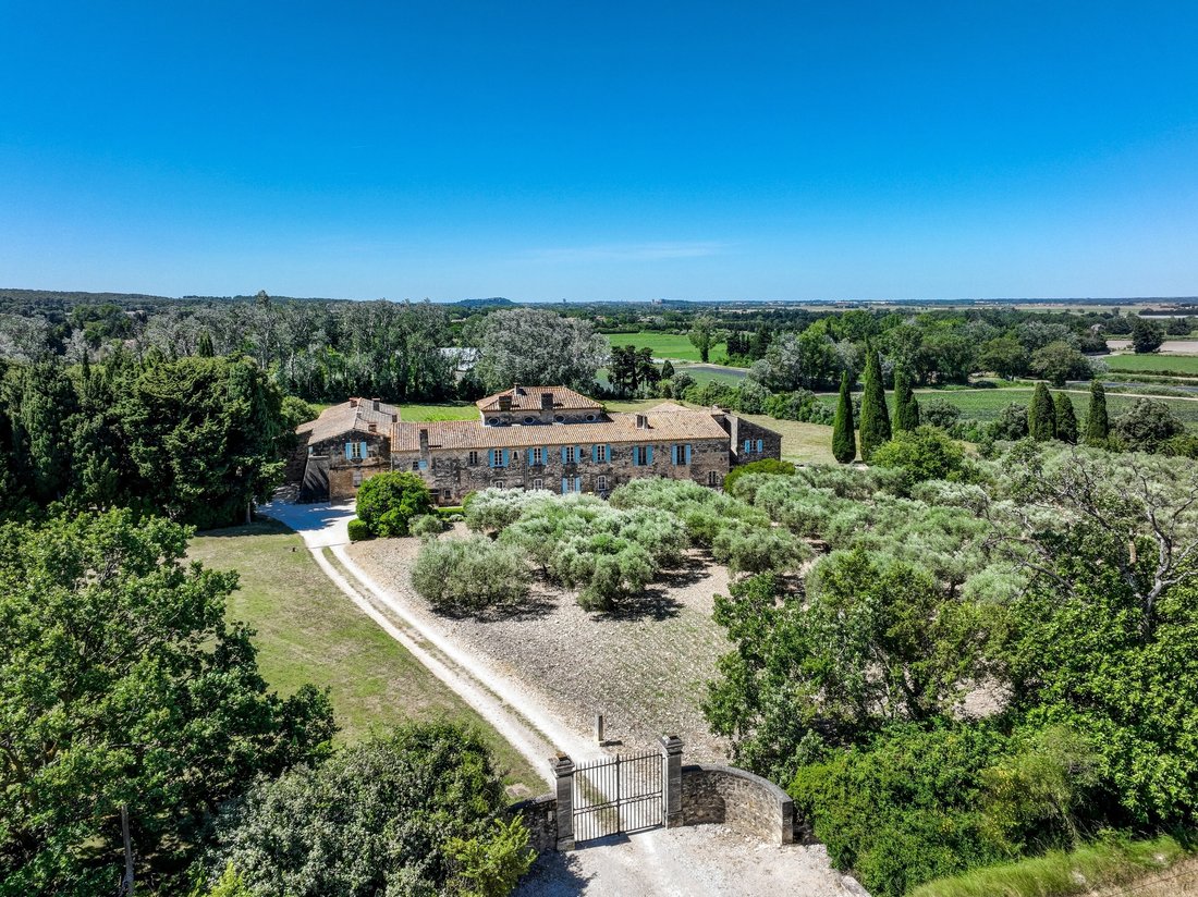 Casa en Fontvieille, Provenza-Alpes-Costa Azul, Francia 3 - 18275581