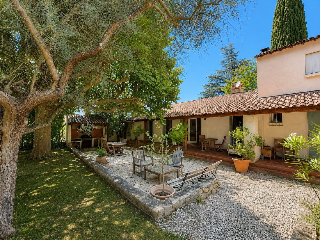 House in Bouc-Bel-Air, Provence-Alpes-Côte d'Azur, France 3 - 18274760