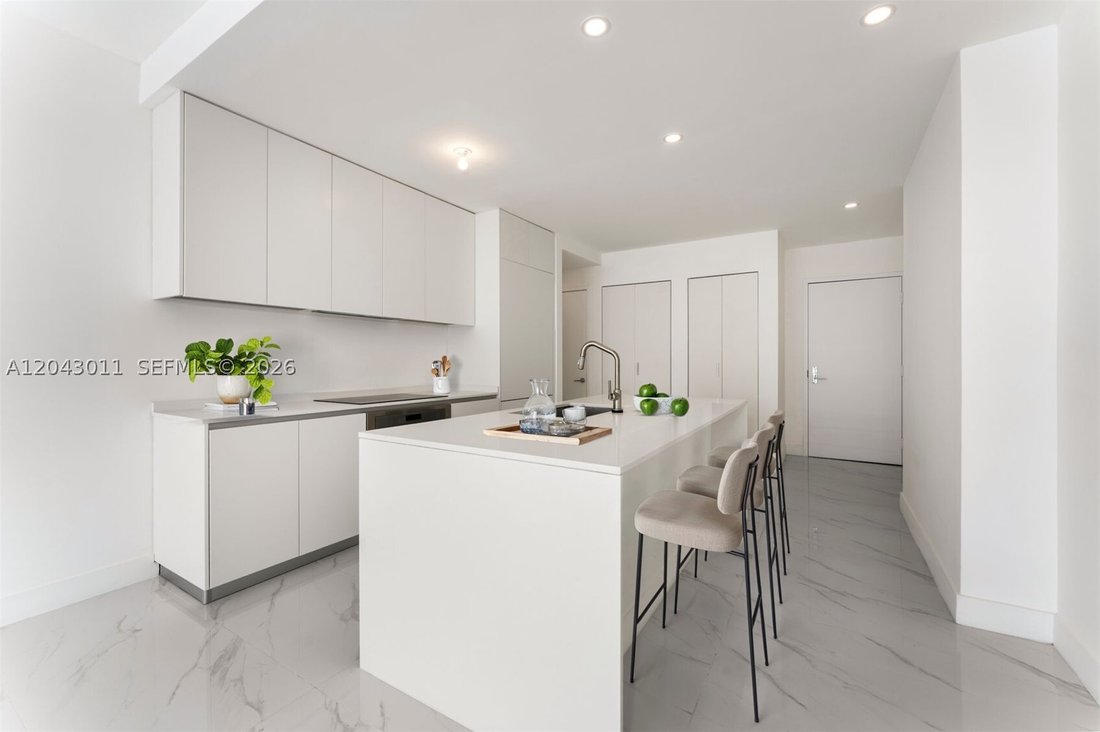 Condo in Miami, Florida, United States 5 - 18270396