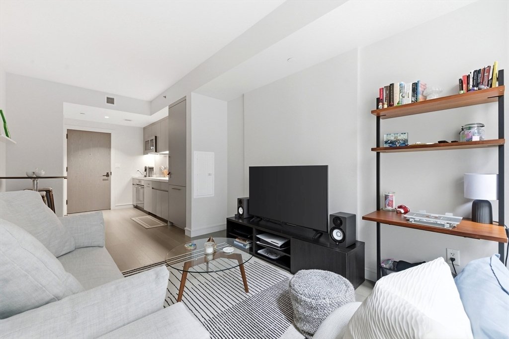 Condo in Boston, Massachusetts, United States 3 - 18271761
