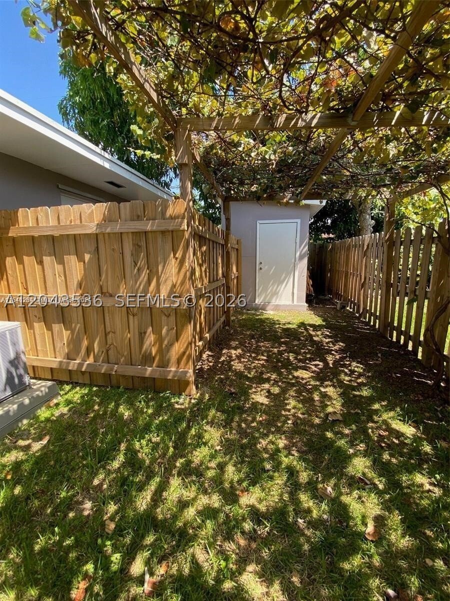 House in Hallandale Beach, Florida, United States 5 - 18273720