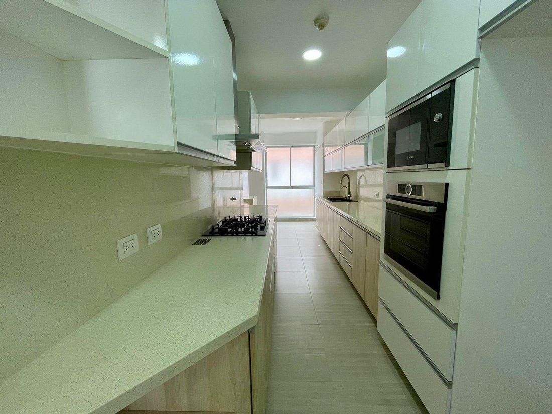 Apartment in Lima, Belarus 5 - 18272725