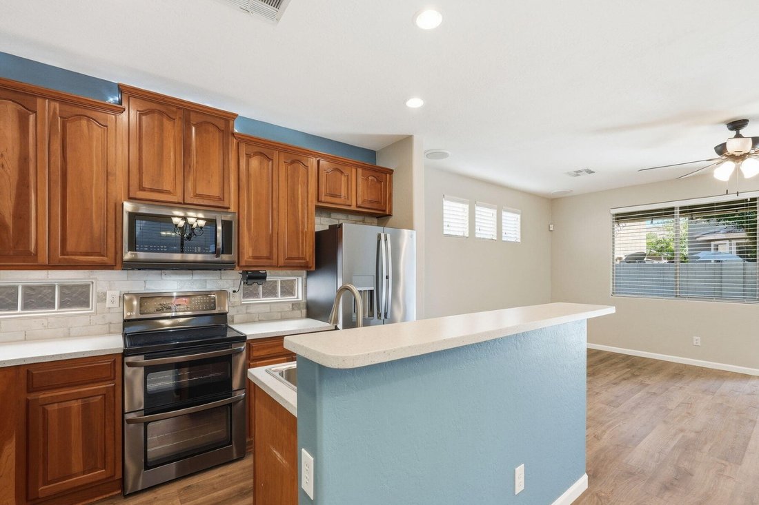 House in Gilbert, Arizona, United States 3 - 18271995