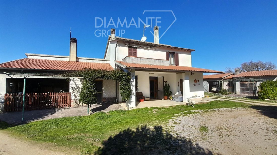 Farm Ranch in Cinigiano, Tuscany, Italy 4 - 18274553