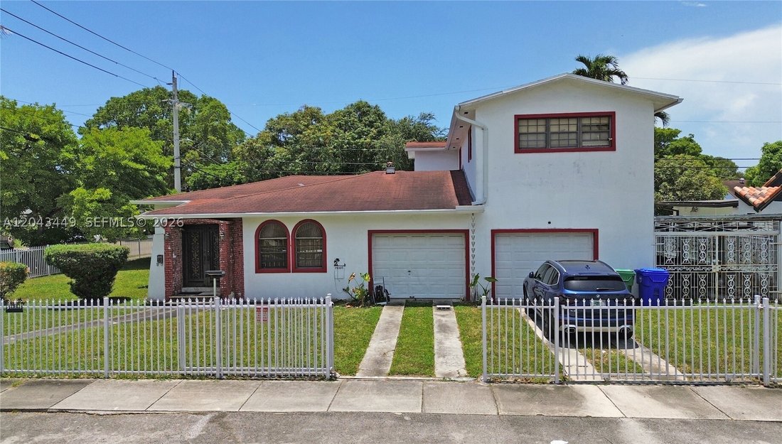 House in Miami, Florida, United States 1 - 18273710