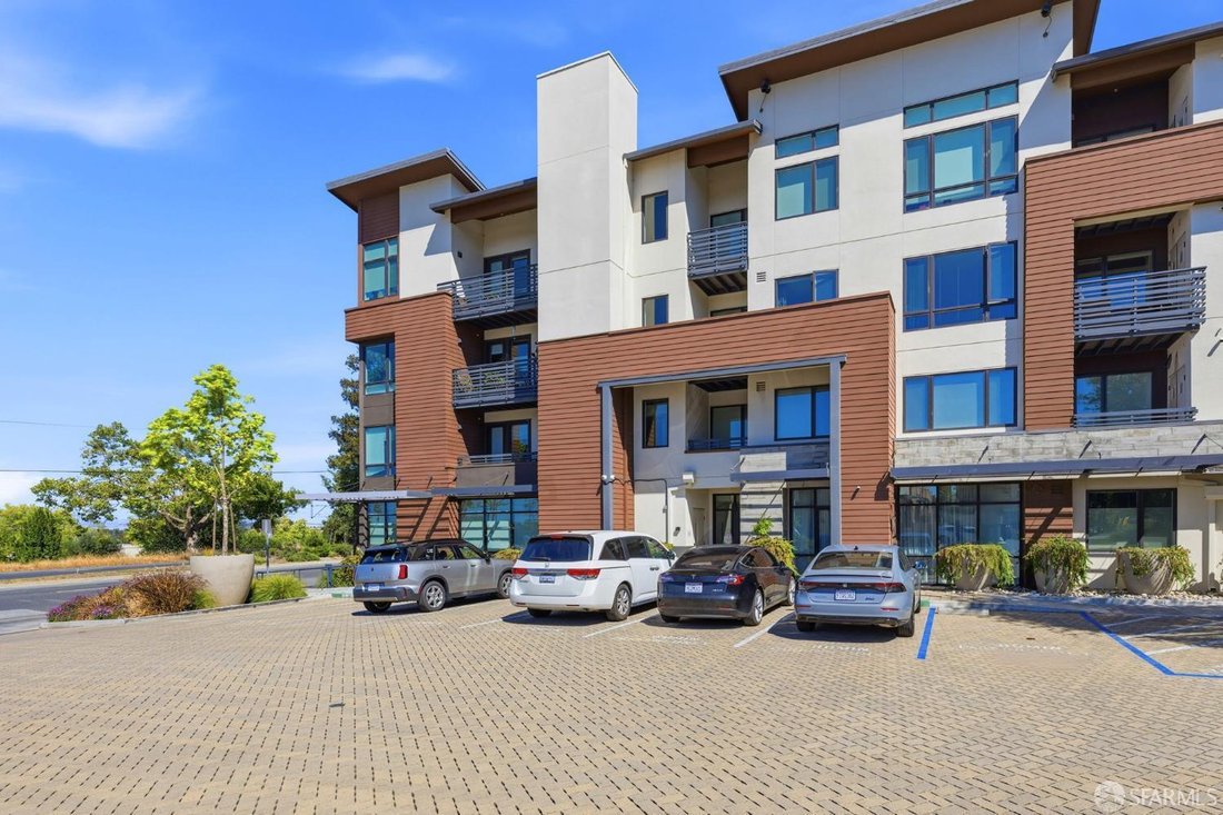 Condo in Belmont, California, United States 3 - 18273066