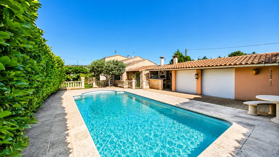 Villa in Arrondissement of Nimes, Occitania, France 5 - 18272160