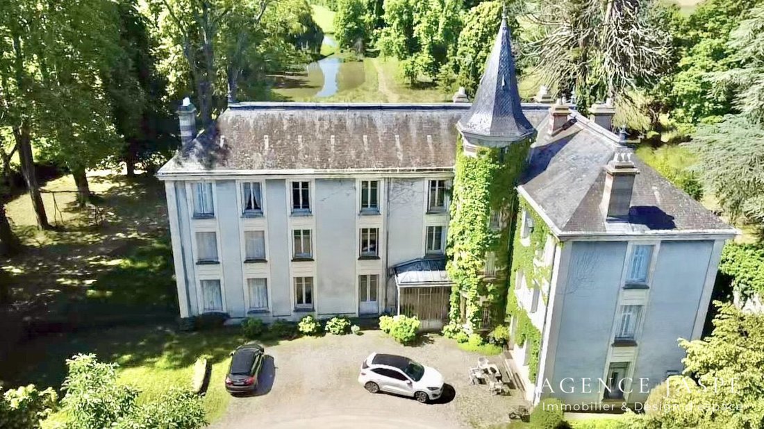 Chateau in Sury-le-Comtal, Auvergne-Rhône-Alpes, France 2 - 18077990