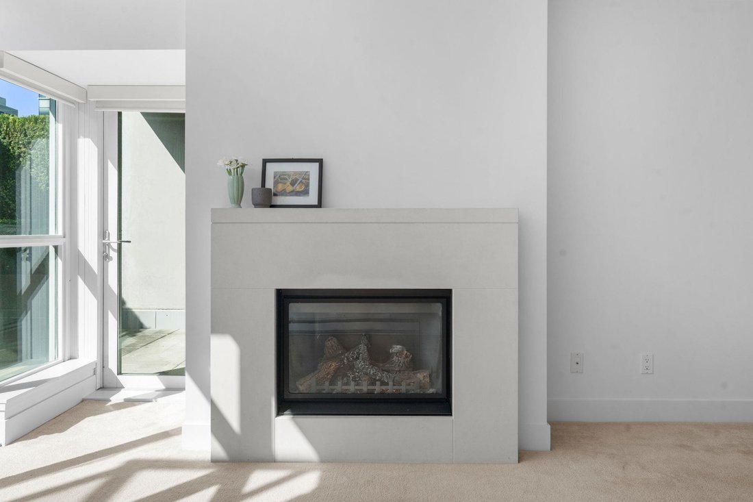 Condo in University Endowment Lands, British Columbia, Canada 4 - 18275507
