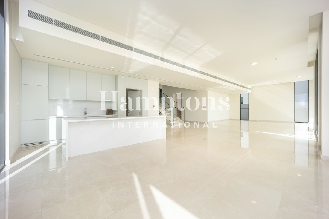 Villa in Hadaeq Sheikh Mohammed Bin Rashid, Dubai, United Arab Emirates 3 - 18270083