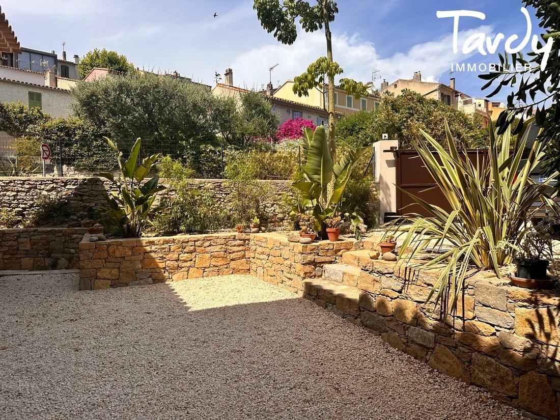 House in La Cadiere-d'Azur, Provence-Alpes-Côte d'Azur, France 5 - 18274160