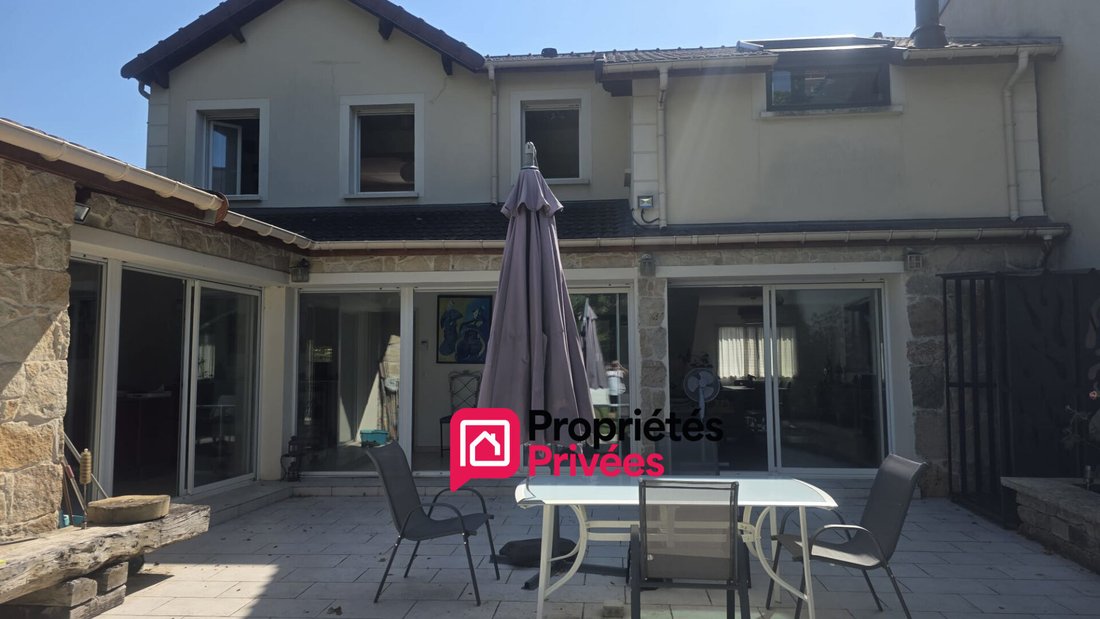 Villa in Chennevieres-sur-Marne, Ile-de-France, France 1 - 18275619