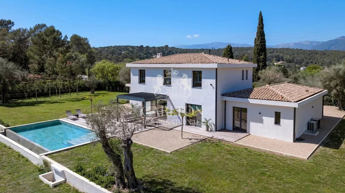 Villa in Nord, Roquefort-les-Pins, France 1 - 17660468