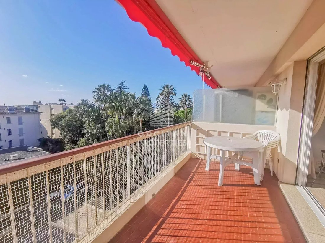 Apartment in La Source, Cannes, France 1 - 18272010