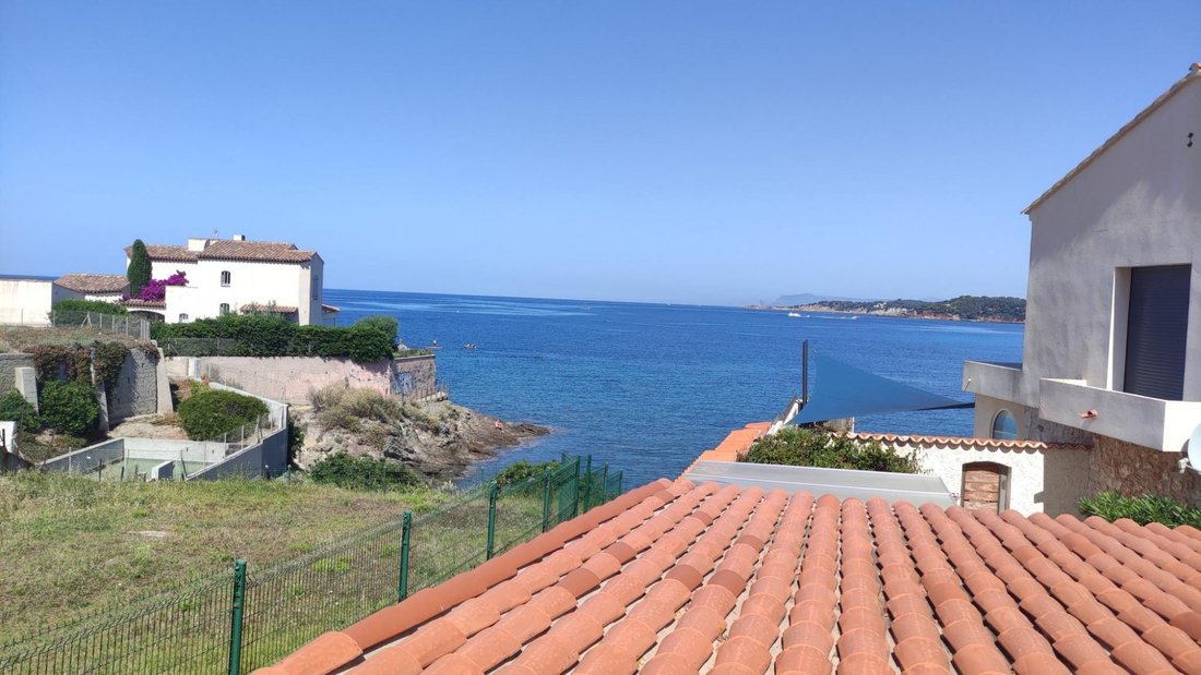 Villa in Six-Fours-les-Plages, Provence-Alpes-Côte d'Azur, France 3 - 18276546