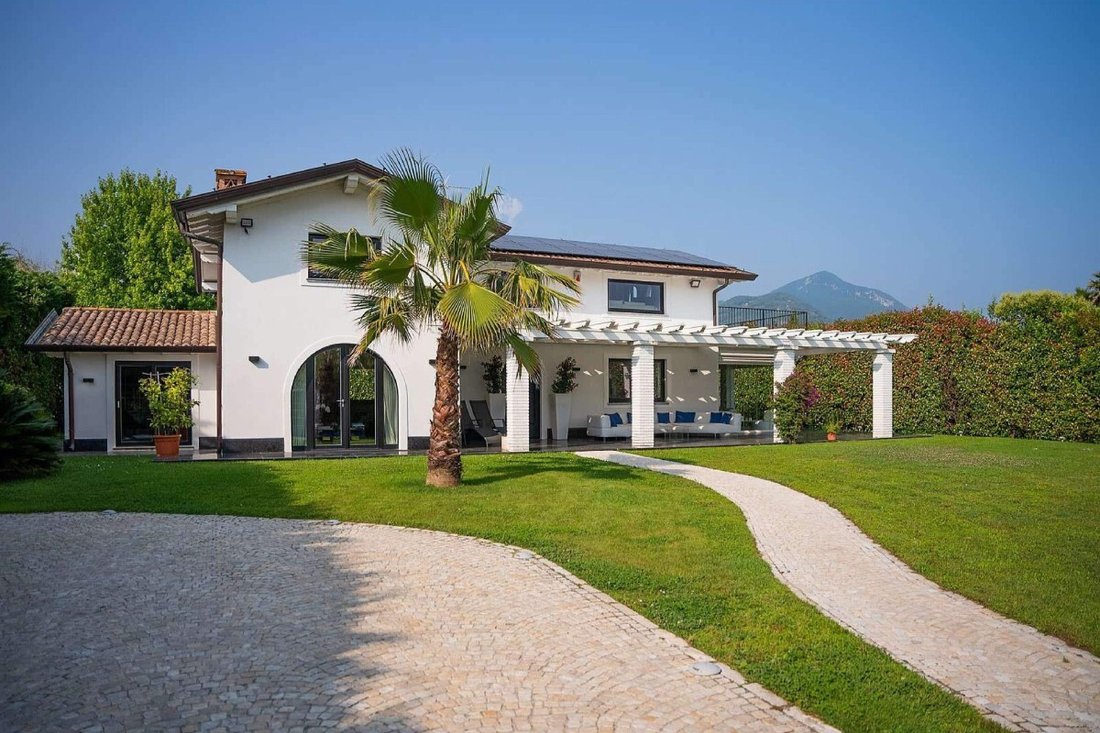 Villa in Pietrasanta, Tuscany, Italy 3 - 18273305