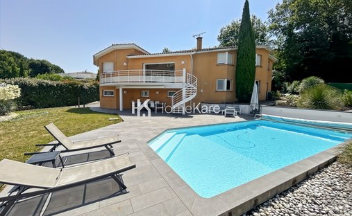 House in Montaigut-sur-Save, Occitania, France 1