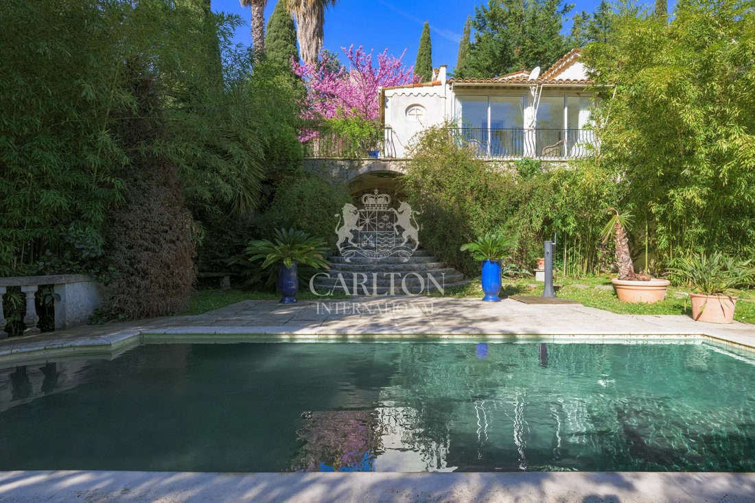 Villa in Grasse, Provence-Alpes-Côte d'Azur, France 5 - 17558433