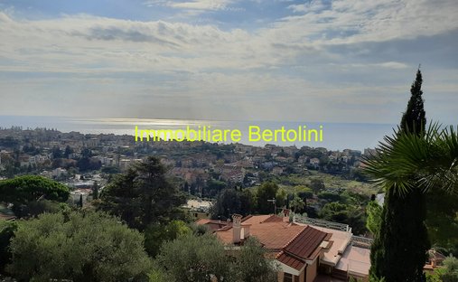 Villa in Bordighera, Liguria, Italy 1