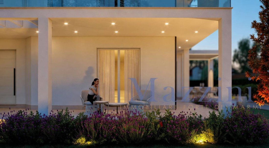 House in Center, Forte dei Marmi, Tuscany 3 - 18276118