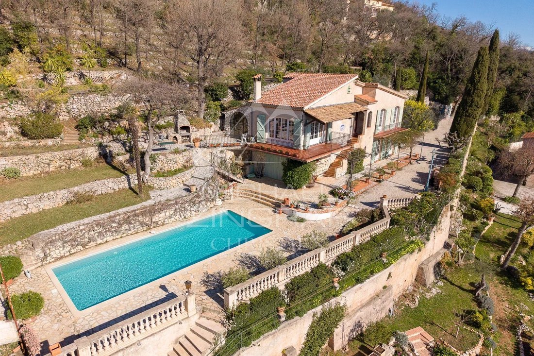 Villa in Saint-Jeannet, Provence-Alpes-Côte d'Azur, France 2 - 17281192