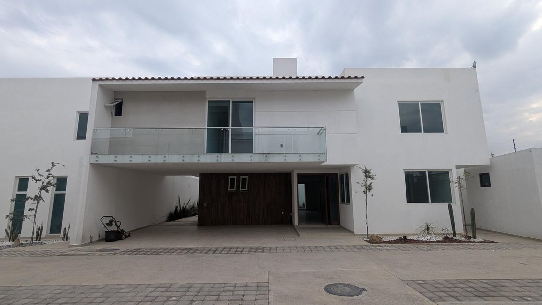 House in Llano Grande, State of Mexico, Mexico 1 - 18272756