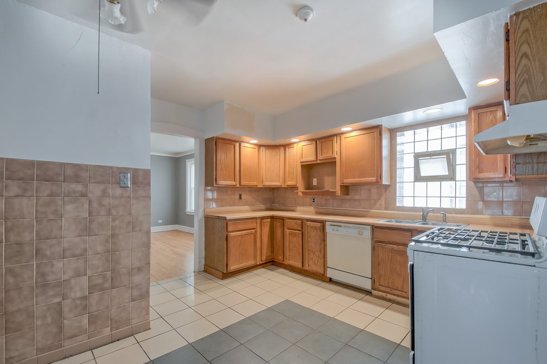 Skokie, Illinois, United States 4 - 18273968