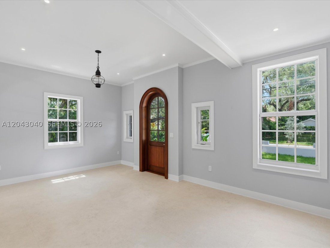 House in Miami, Florida, United States 5 - 18270381