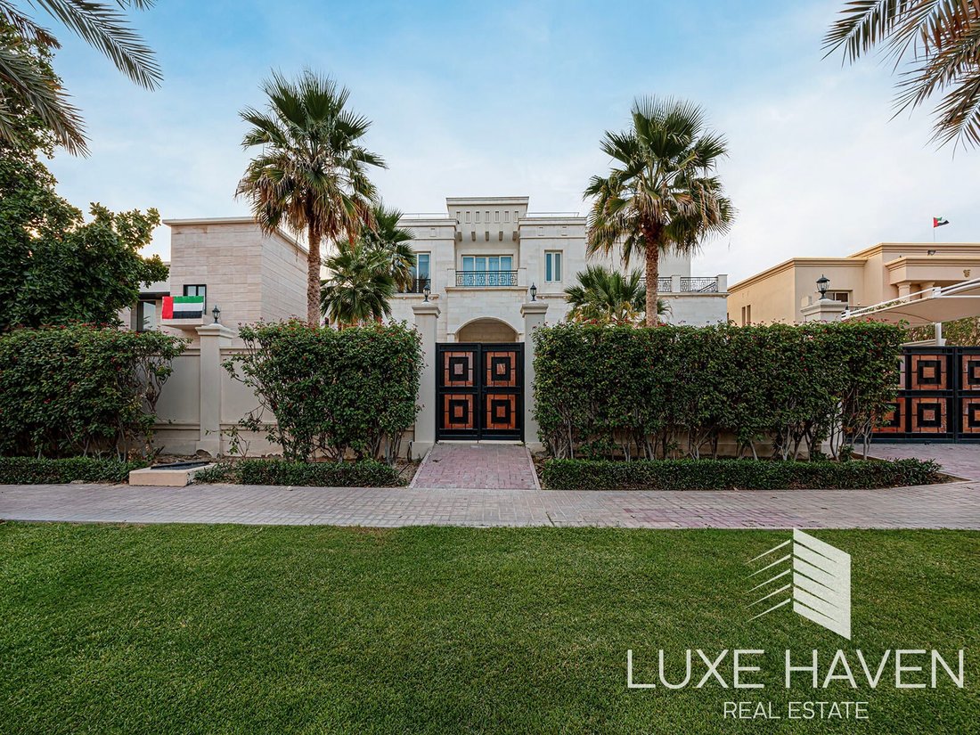 Villa in Emirates Hills, Dubai, United Arab Emirates 1 - 18276092
