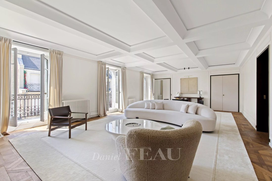 Apartment in Triangle d'Or, Paris 8e Arrondissement, Paris 2 - 18271674