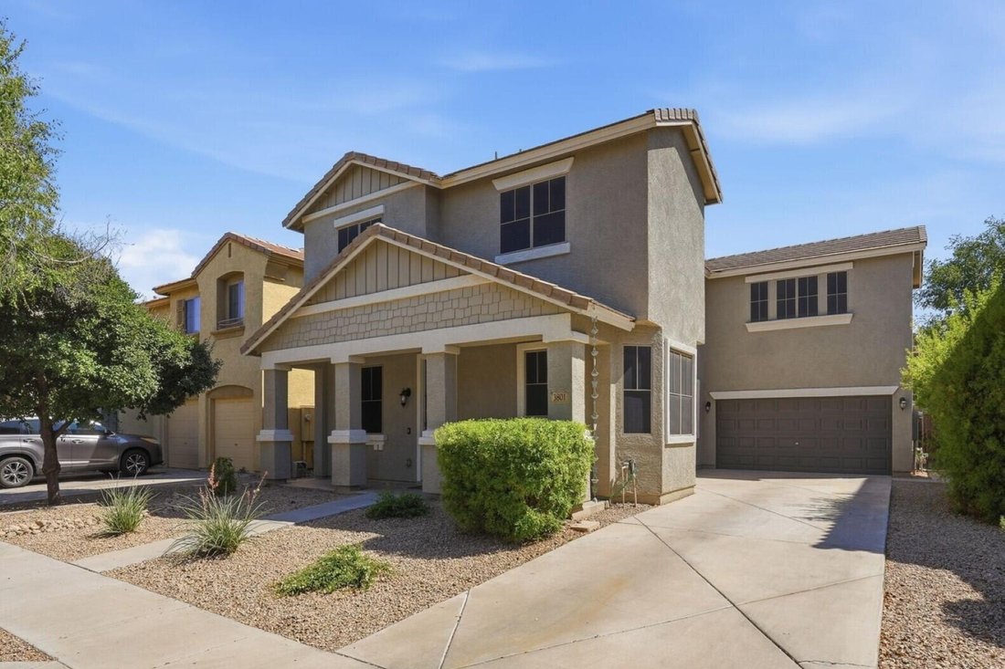 House in Gilbert, Arizona, United States 1 - 18271995