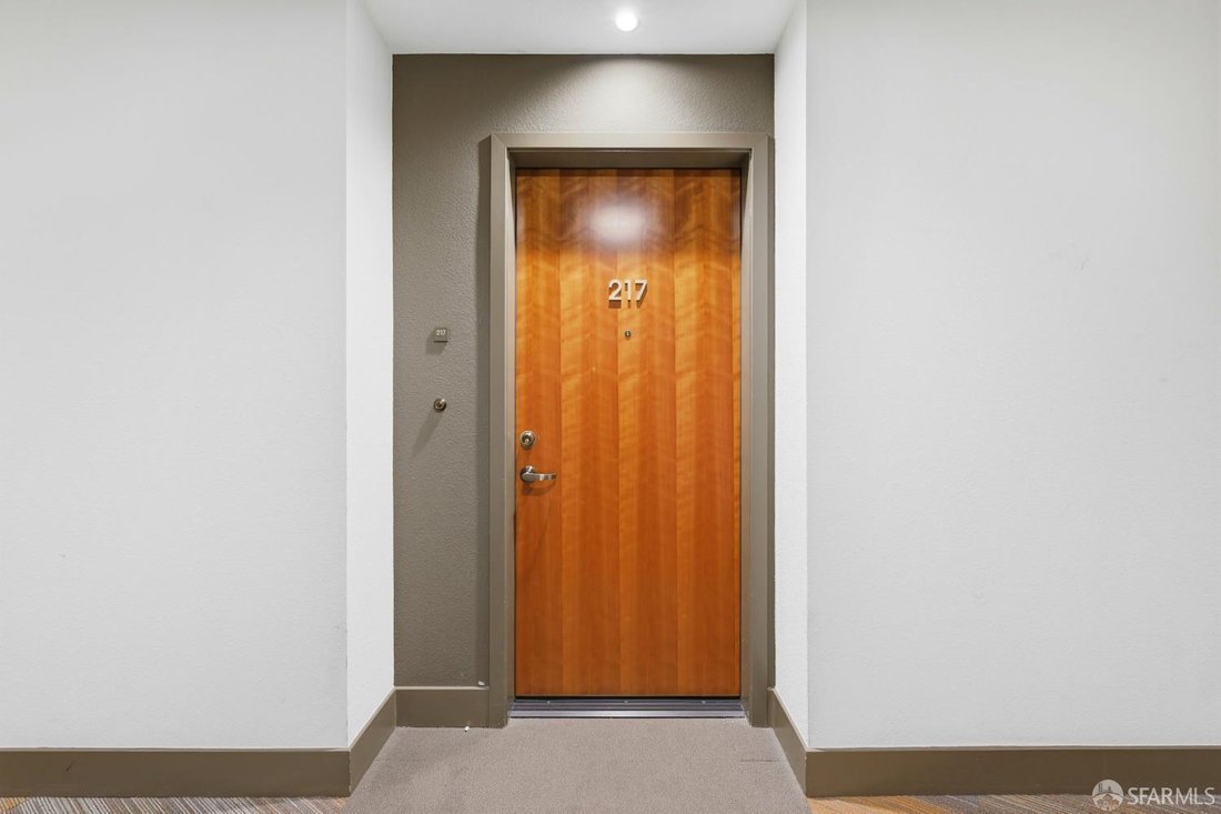Condo in Belmont, California, United States 5 - 18273066
