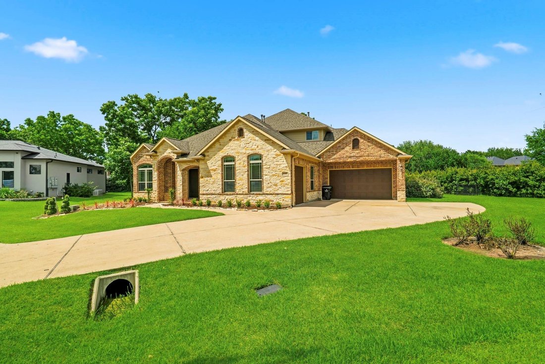 House in Fulshear, Texas, United States 3 - 18270908