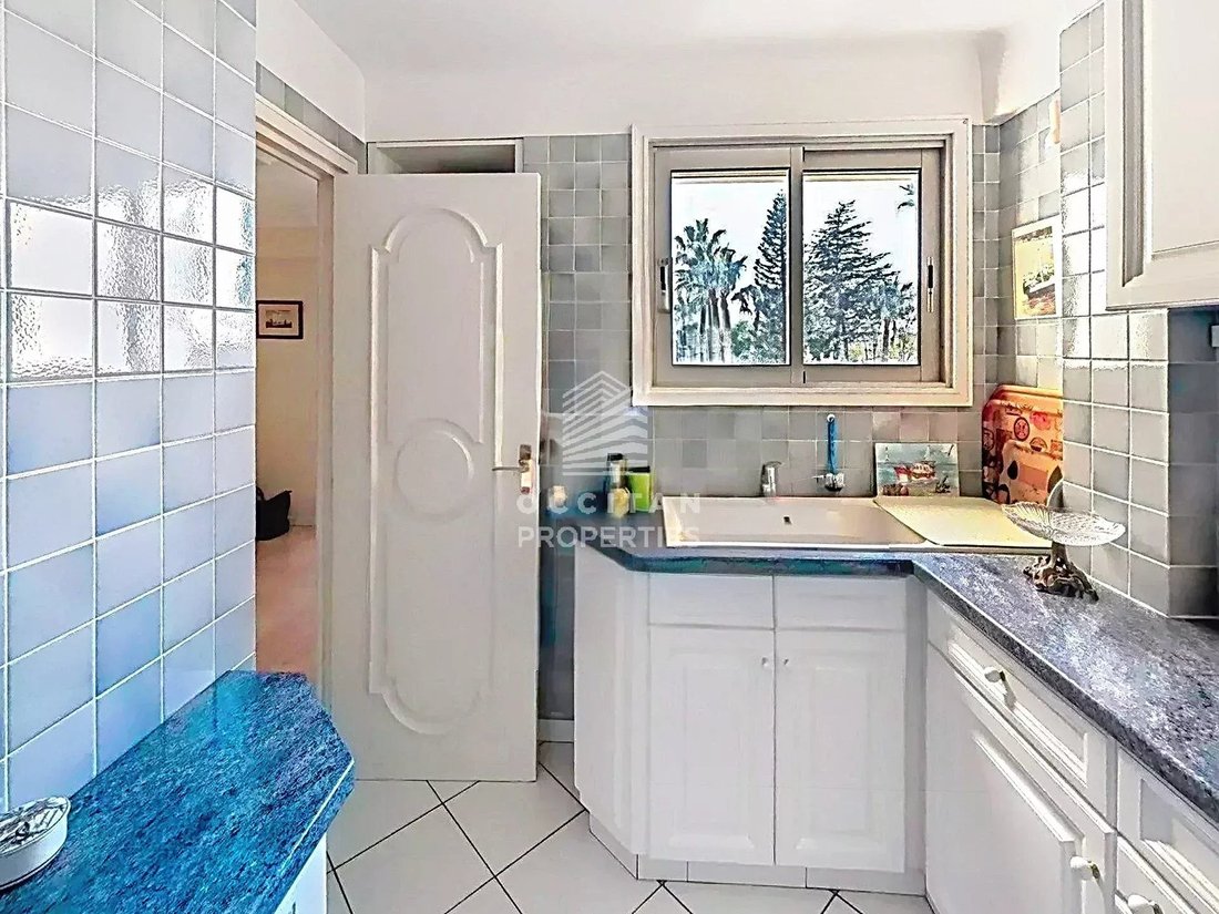 Apartment in La Source, Cannes, France 4 - 18272010