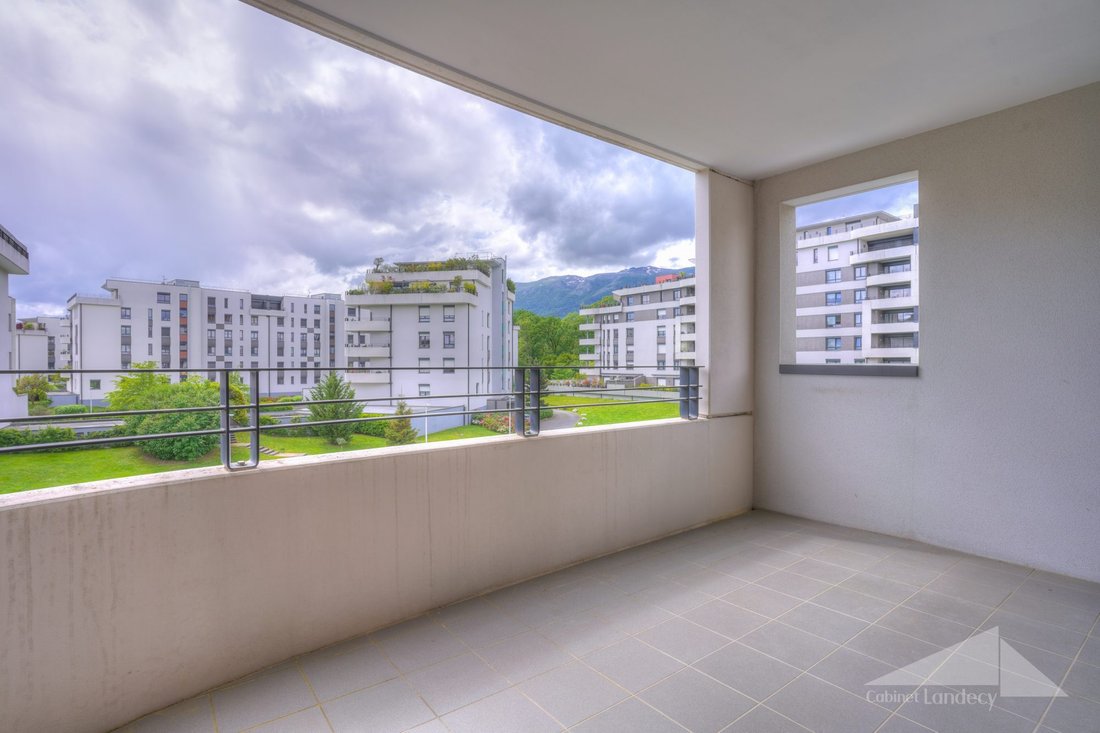 Apartment in Ouest, Saint-Genis-Pouilly, France 1 - 18276412