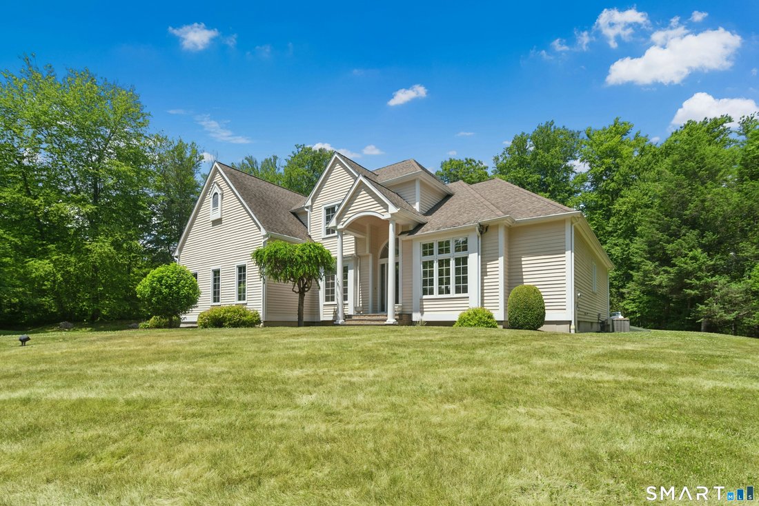 House in Newtown, Connecticut, United States 5 - 18269236