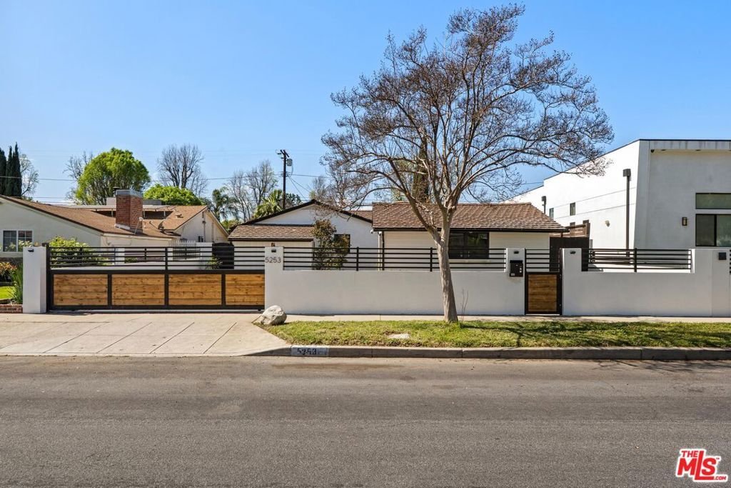 House in Los Angeles, California, United States 2 - 18273872