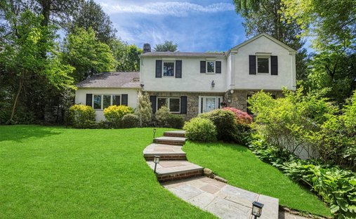 House in Great Neck, New York, United States 1