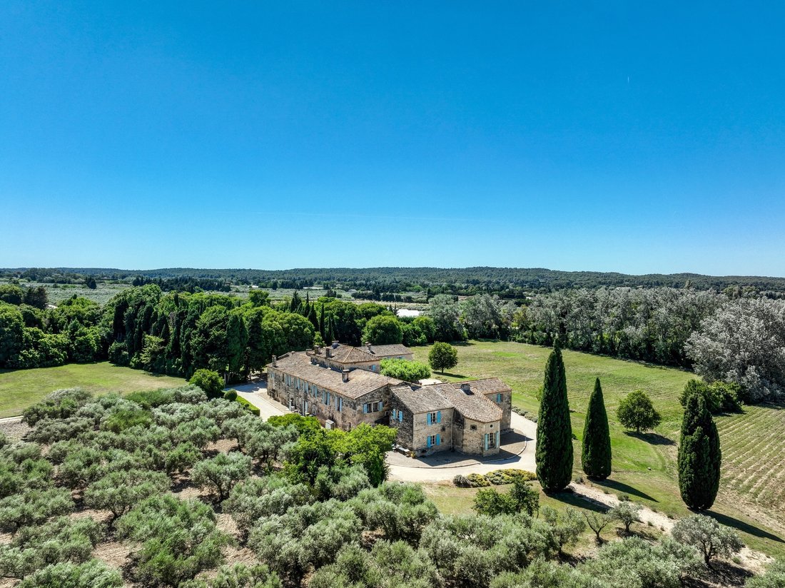 Casa en Fontvieille, Provenza-Alpes-Costa Azul, Francia 4 - 18275581