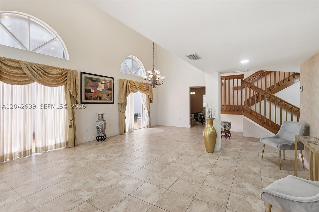 House in Miami, Florida, United States 3 - 18270382