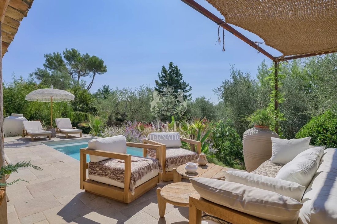 Villa in Tourrettes-sur-Loup, Provence-Alpes-Côte d'Azur, France 4 - 17676954