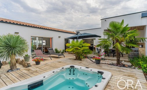 House in Angoulins, Nouvelle-Aquitaine, France 1