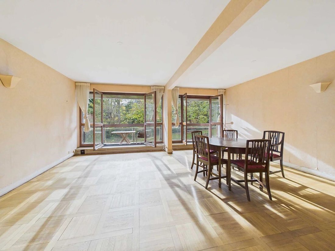 Apartment in Saint-Cloud, Ile-de-France, France 4 - 18270122