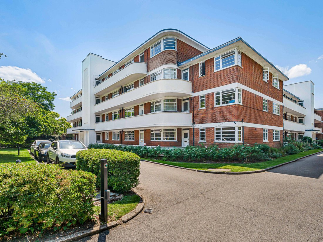 Apartment in Chiswick, Hounslow, England 1 - 18275375