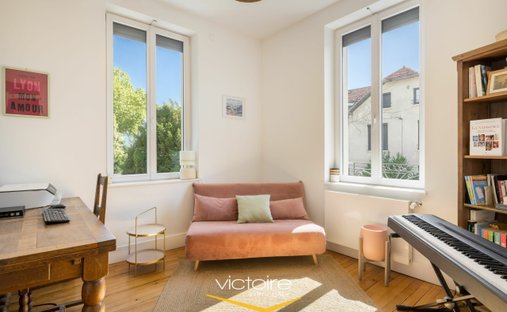 House in Bron, Auvergne-Rhône-Alpes, France 1